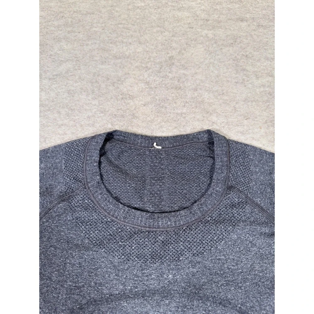 Lululemon Swiftly Tech Shirt Womens 8 Gray Short Sleeve Run Yoga Athletic Gym